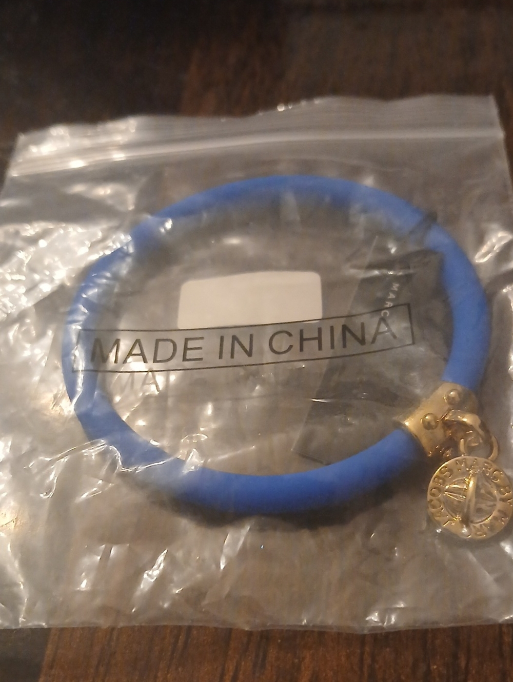 Marc Jacobs Gold Charm Blue Silicone Bangle Bracelet New